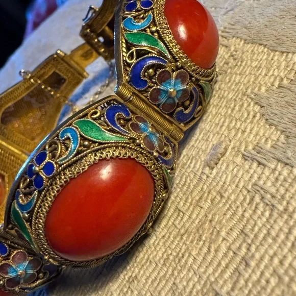 Early 19 century Chinese export piece. Filigree silver enamel and coral. - Picture 9 of 17